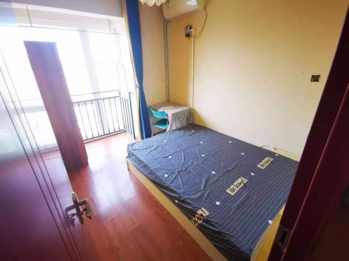 合租·千居朝阳 5居室 南卧