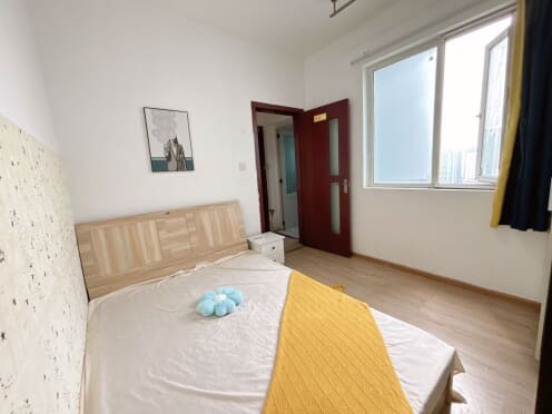 合租·白云花园 5居室 南卧