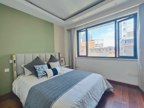 独栋·彩豆公寓 八一广场店 特价 全明大窗 精致单间 独卫 近地铁 1室1厅