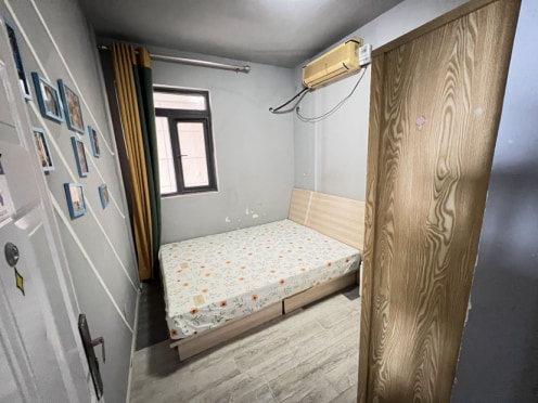 合租·汇融广场B区 4居室