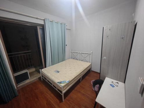 合租·龙光君悦华庭二期 4居室