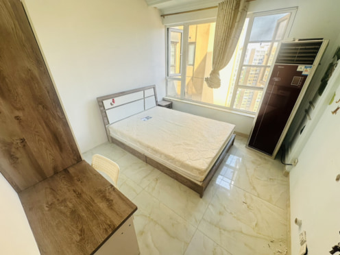 合租·蓝光花满庭二期 5居室