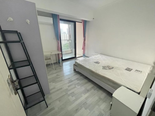 合租·中德英伦联邦B区 5居室 南卧