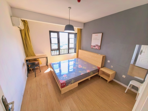 合租·保利领秀前城领秀府 5居室 东南卧