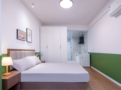 独栋·予舍公寓 华盛苑店 2D户型 · 品牌直租 精装单间 独立卫浴 · 朝南大户型 落地大玻璃光感强 配套齐全带客厅 1室1厅