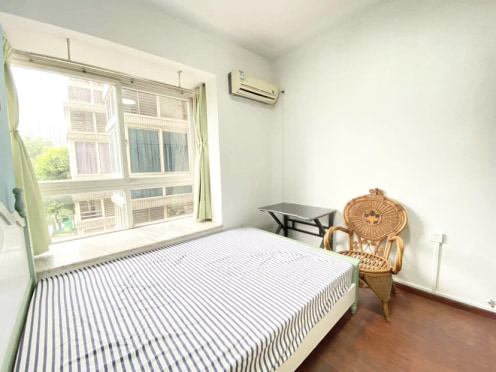 合租·楠竹苑 5居室 南卧