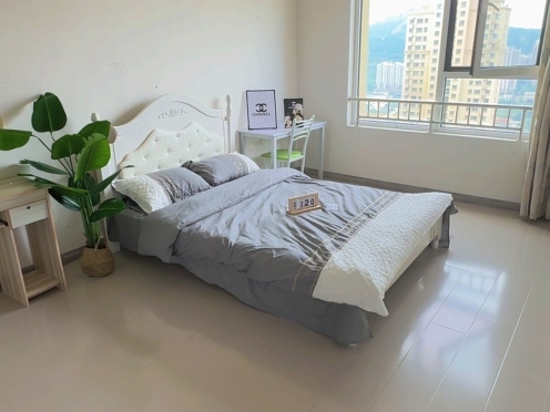 合租·凤凰国际南区 7居室 南卧