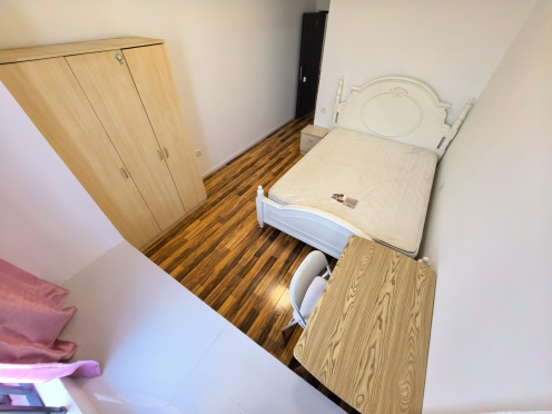 合租·绿地新里樱园 4居室