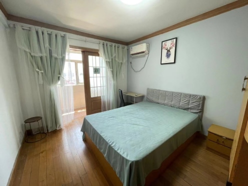 合租·中南园 4居室 南卧