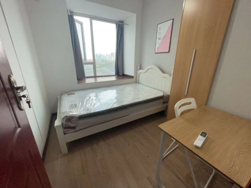 合租·蓝润V客东都一期 4居室 东卧