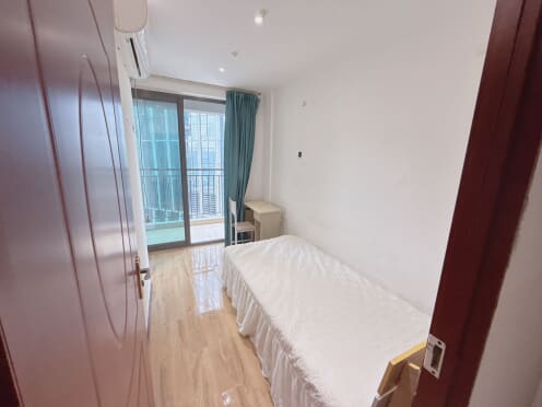 合租·复地金融岛 5居室 北卧