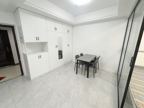 独栋·品牌·公寓 涌鑫东城广场 带阳台带客厅 民用水电月付 1室1厅