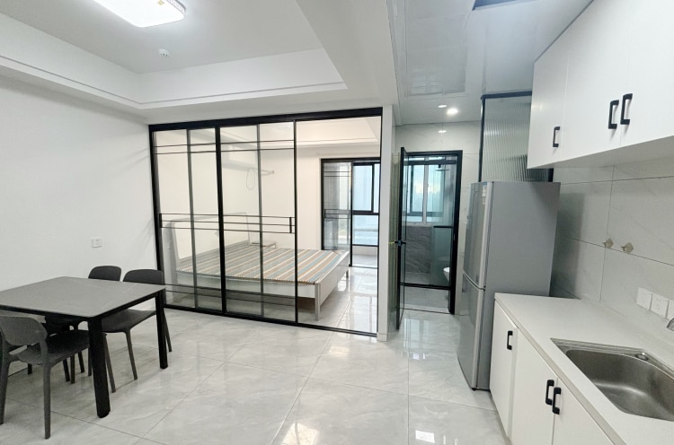 带阳台带客厅 民用水电月付