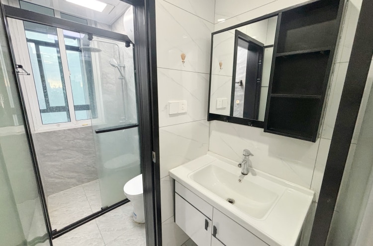 带阳台带客厅 民用水电月付