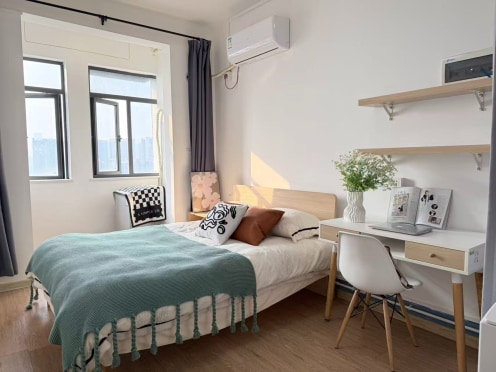 独栋·冠寓 长沙圭塘地铁站店 年前实习、旅居好房，雨花区圭塘4/5号地铁口可短租 开间