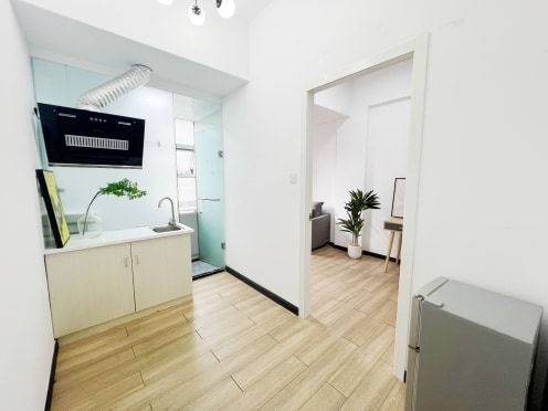 独栋·金地草莓社区 中大店 地铁口 电梯两房一厅 近中山大学 3月限时特价 2室1厅