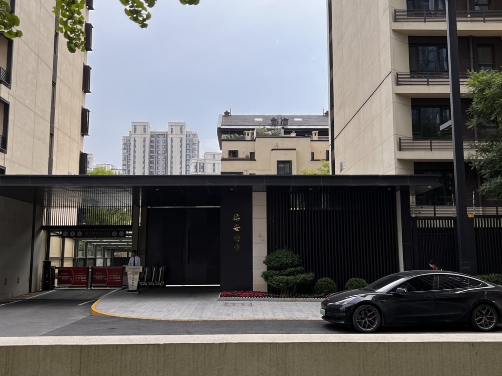 西铁营地铁店