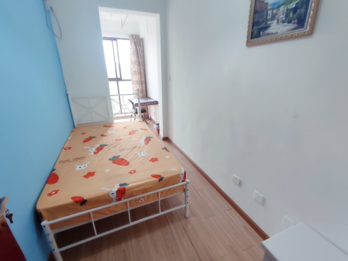 合租·心怡中丝园 5居室