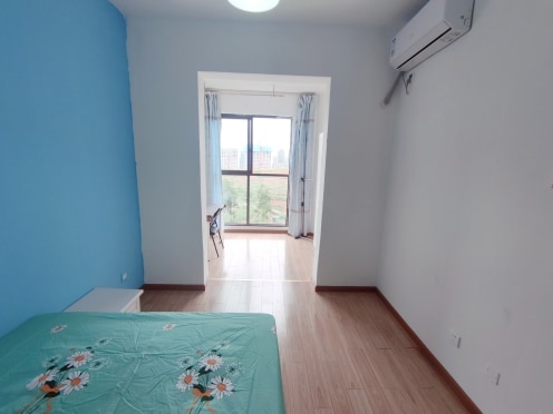 合租·心怡中丝园 5居室