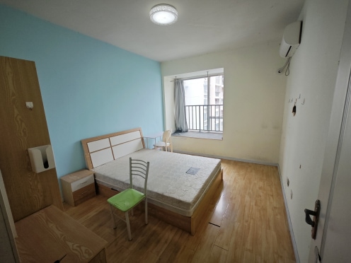 合租·清水路苑 3居室 东卧