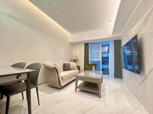 独栋·友个窝公寓 世豪翡丽店 2-1-707 1室1厅