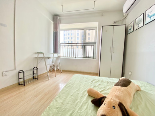 合租·和达中心城 5居室 南卧