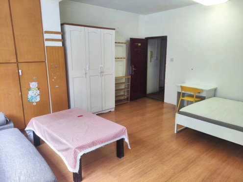 合租·卫欣苑 3居室 南卧