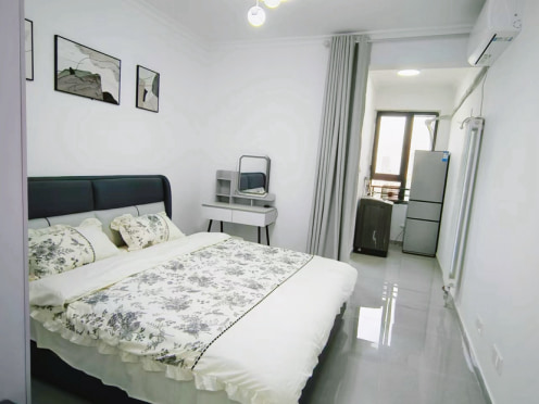 独栋·纵横寓 关虎屯新天地店 国贸财富广场附近 家具齐全 随时看房 可押一付一 无中介 独门独户 开间