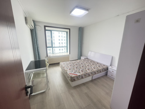 合租·新贵都三期 5居室 南卧