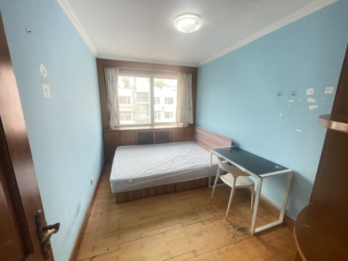 合租·天泰新村一二期 5居室 南卧