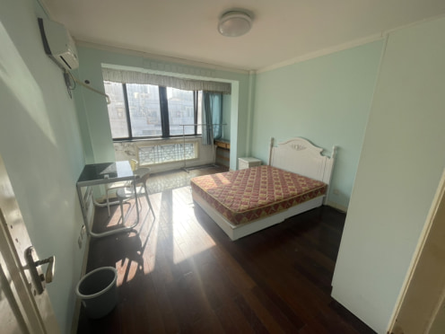 合租·新贵都一期 4居室 复式 南卧