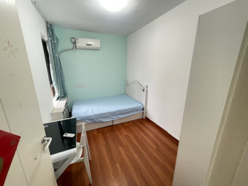 合租·新贵都一期 5居室 南卧