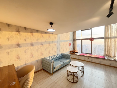 独栋·佑城地产 禹洲广场沿海店 特价房源 可短租可押一付一 精装复式 拎包即住。 1室1厅