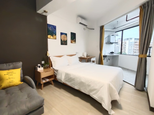 独栋·源社里青年服务公寓 华南摩尔店 万江/曲海地铁口 朝东一房一厅，民用水电 1室1厅