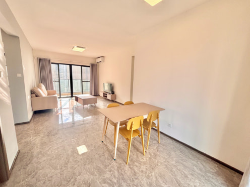 独栋·华庭公寓 峰景湾店 可短租 大户型  双卫 双阳台 赠送免费网络 拎包入住 押一付一 可养宠物 无中介费 4室2厅