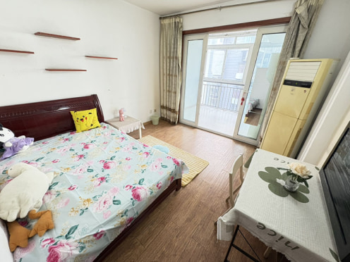 合租·蓝光圣菲TOWN城 4居室