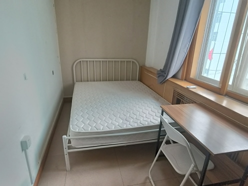 合租·美福园 4居室 南卧