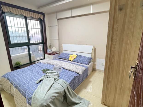 合租·城南晶座 5居室 复式 南卧