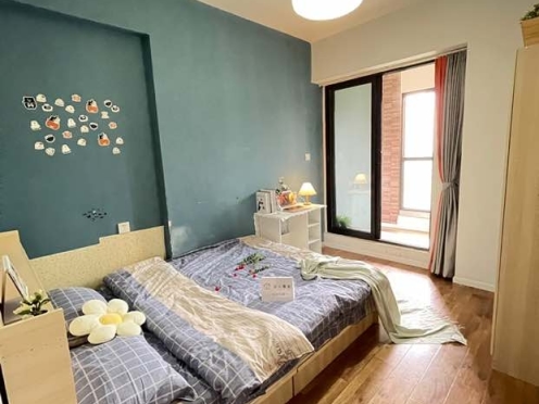 合租·中德英伦联邦C区 5居室 南卧