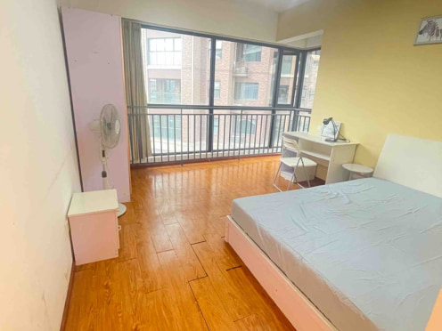 合租·中德英伦联邦A区 5居室 南卧