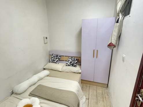 合租·金茂光明城市 5居室 南卧