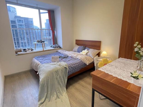 合租·中建天府公馆 5居室 南卧