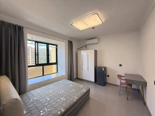 独栋·卓信公寓 万科城市之光二期 精装包物业 押一付一 民水民电 1室1厅