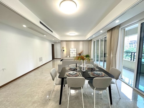 独栋·柚米寓 国色天乡 长租特惠 一年起租  朝南双阳台 带独卫  家具家电齐全 3室1厅