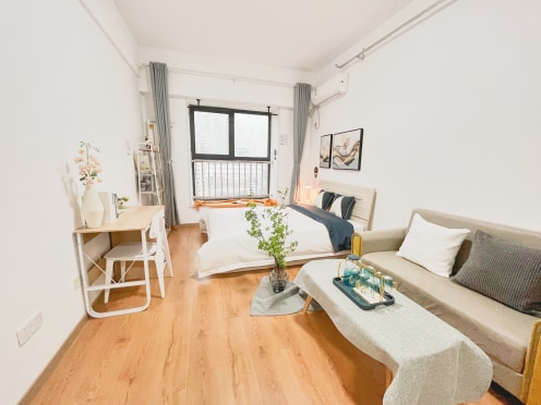 独栋·龙湖冠寓 济南全福店 【限时好房】特惠房源！！！ 年租立省500加！！！另享服务费减免！！学生享折上折！近万虹广场！ 1室1厅