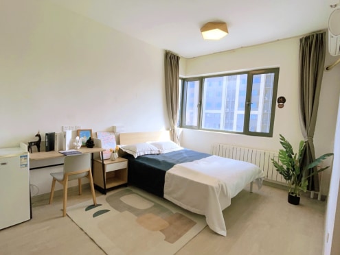 独栋·龙湖冠寓 济南历山北路店 【短租2-3月租期特价 可月付 无中介费】供暖 无中介物业费 可短租月付 带空调独卫 精装修 开间