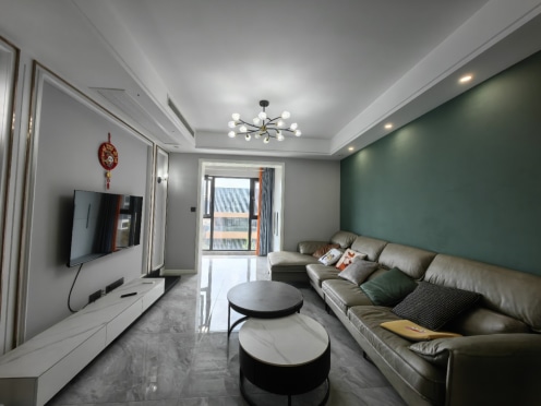 独栋·悦里房产 中交悦湖 0中介中央空调带地暖 3室1厅