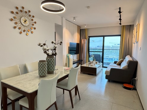 独栋·新投海瑜公寓 人才公寓店 F1快线旁！可拎包入住！新时代独立女性的选择、免宽带、物业费 押一付一 无中介费 2室1厅