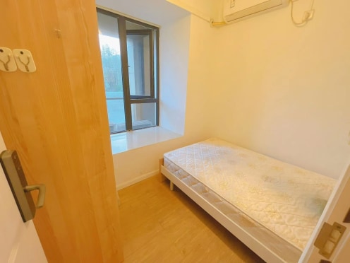 合租·协信春山台 4居室 南卧