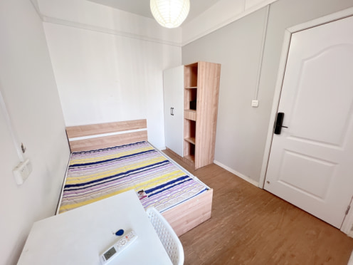 合租·融景城朗峰 3居室 南卧